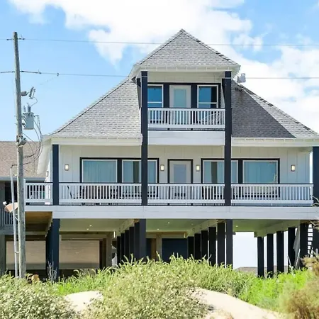 New Incredible Beach Views From Modern 5 Bdm Home